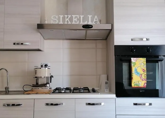 Sikelia ジャルディーニ・ナクソス